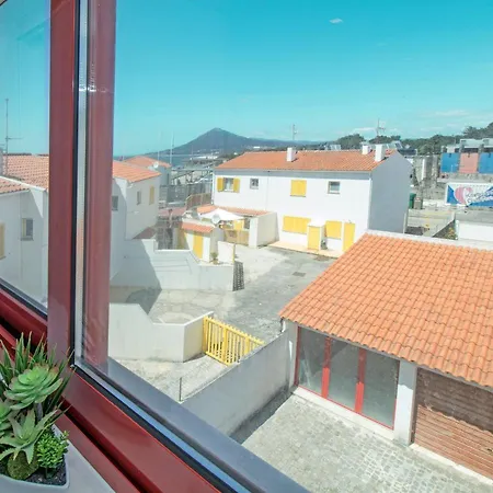 Апартаменты Liiiving In Moledo - Sea View
